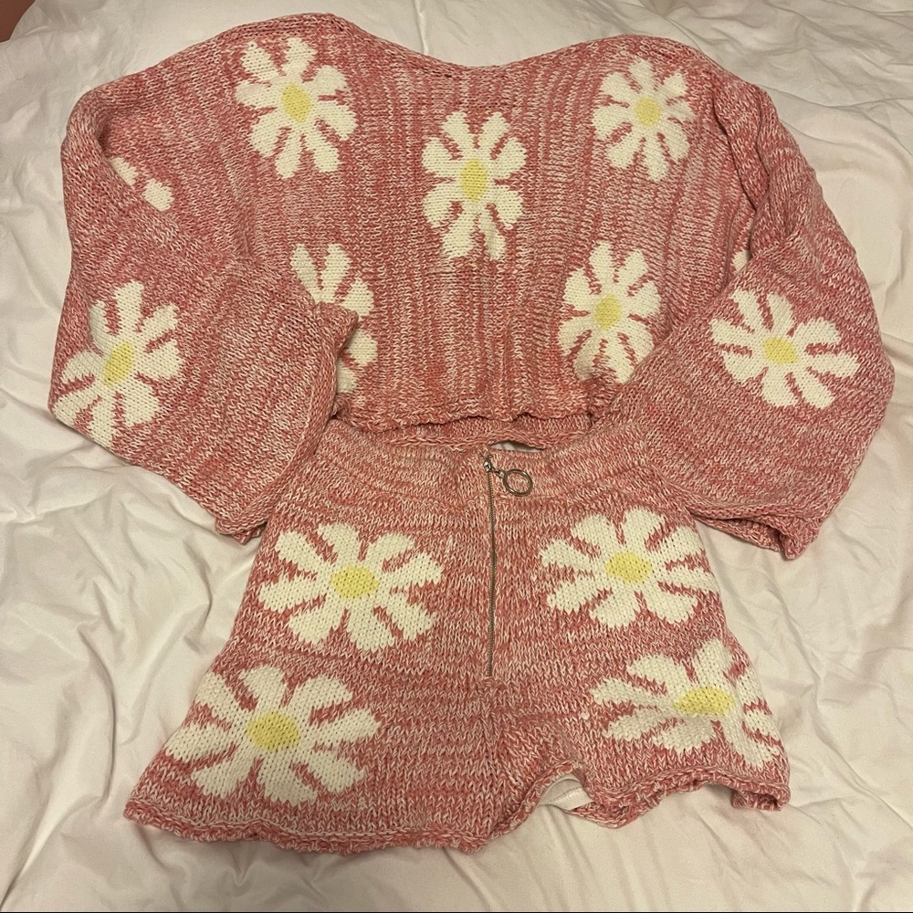Pink Floral Knit Short Set - Picture 3 of 5